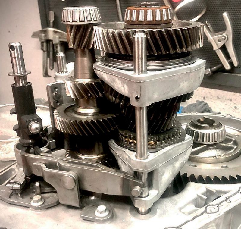 Cambio manual de Renault Máster en Taller Llanos